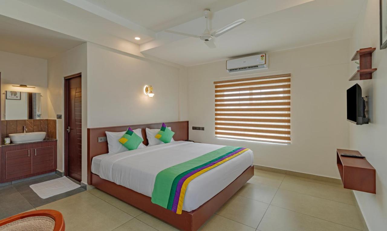 Treebo Amigos Residency Cochin Airport Hotel Kochi Exterior photo
